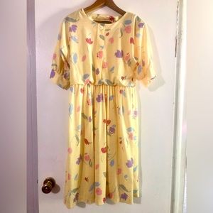 Vintage Avon fashions yellow dress w florals! Super cute! Size 3/4